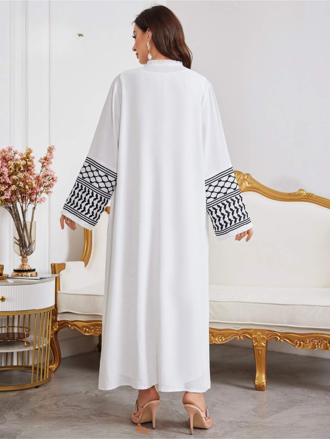 Saharawi White Embroidered Elegant Open Abaya